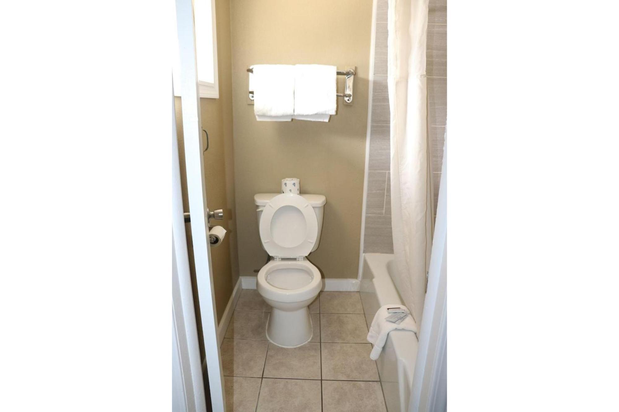 Deluxe Inn & Suites By Oyo Miami Ok Dış mekan fotoğraf