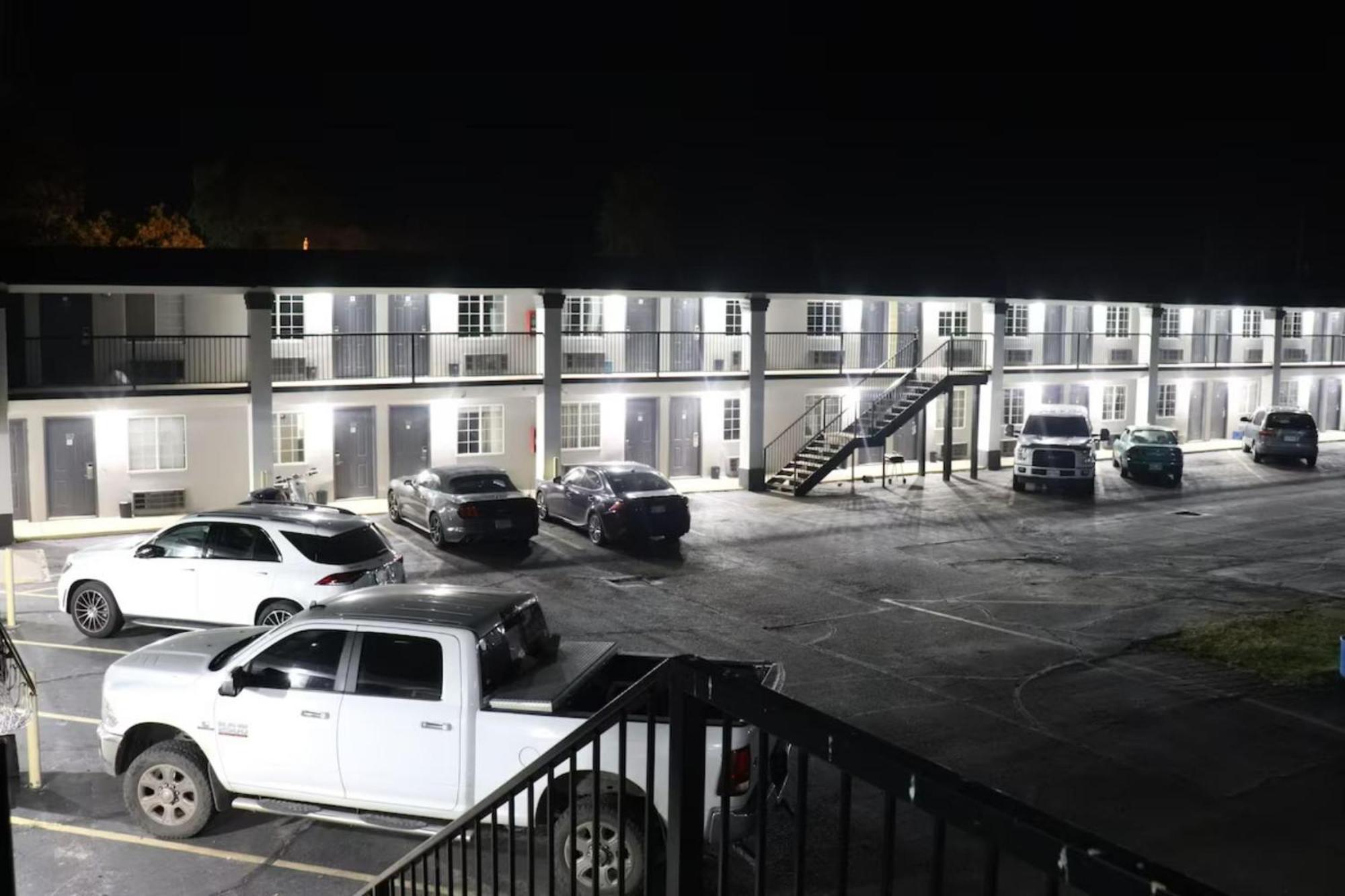Deluxe Inn & Suites By Oyo Miami Ok Dış mekan fotoğraf